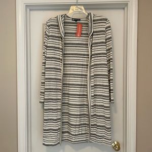 NWT Wantable Hooded Duster